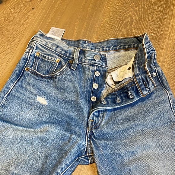 501 Levi’s jeans lightly used - Picture 3 of 4